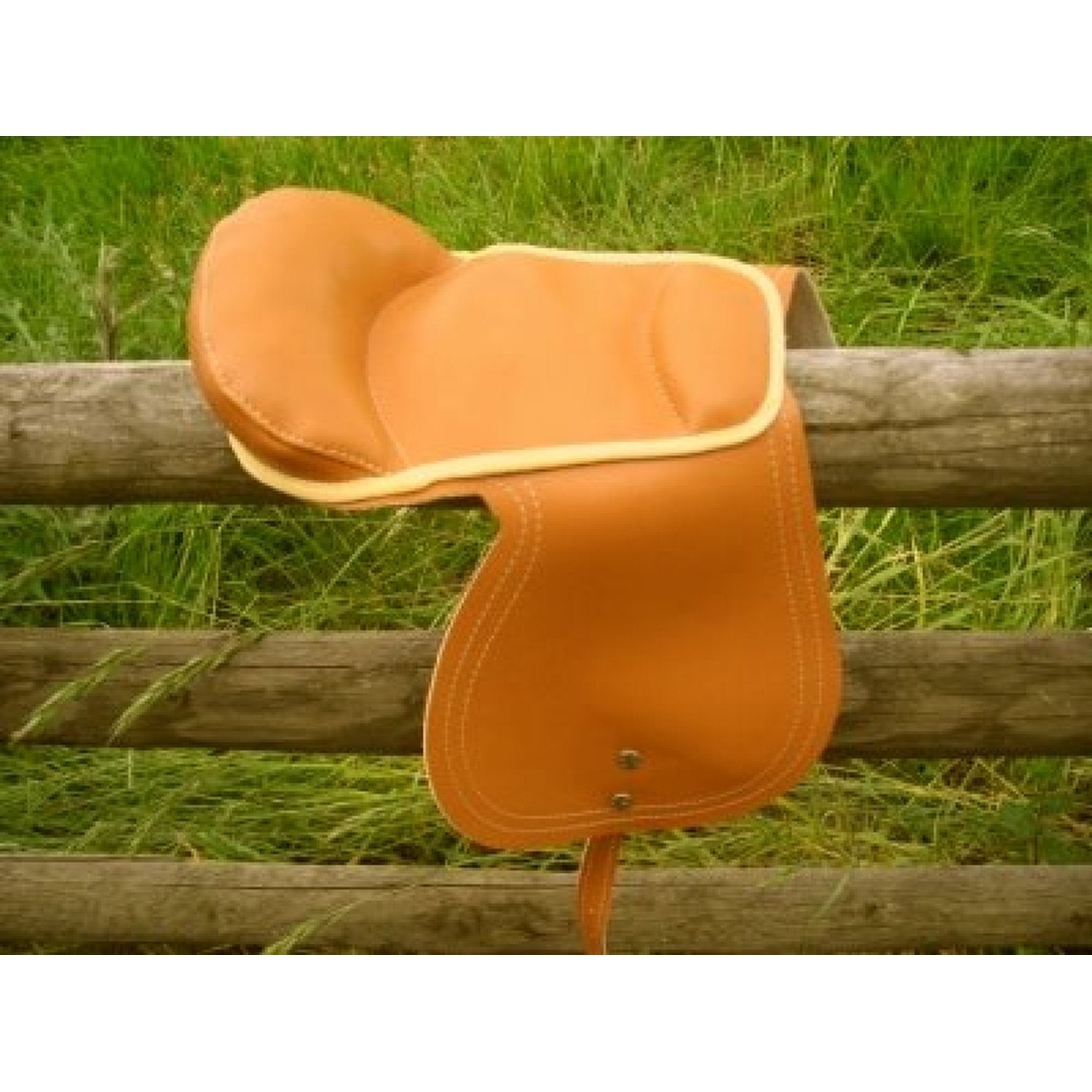 Sattel für Schaukelpferde mittlerer Größe in Braun
